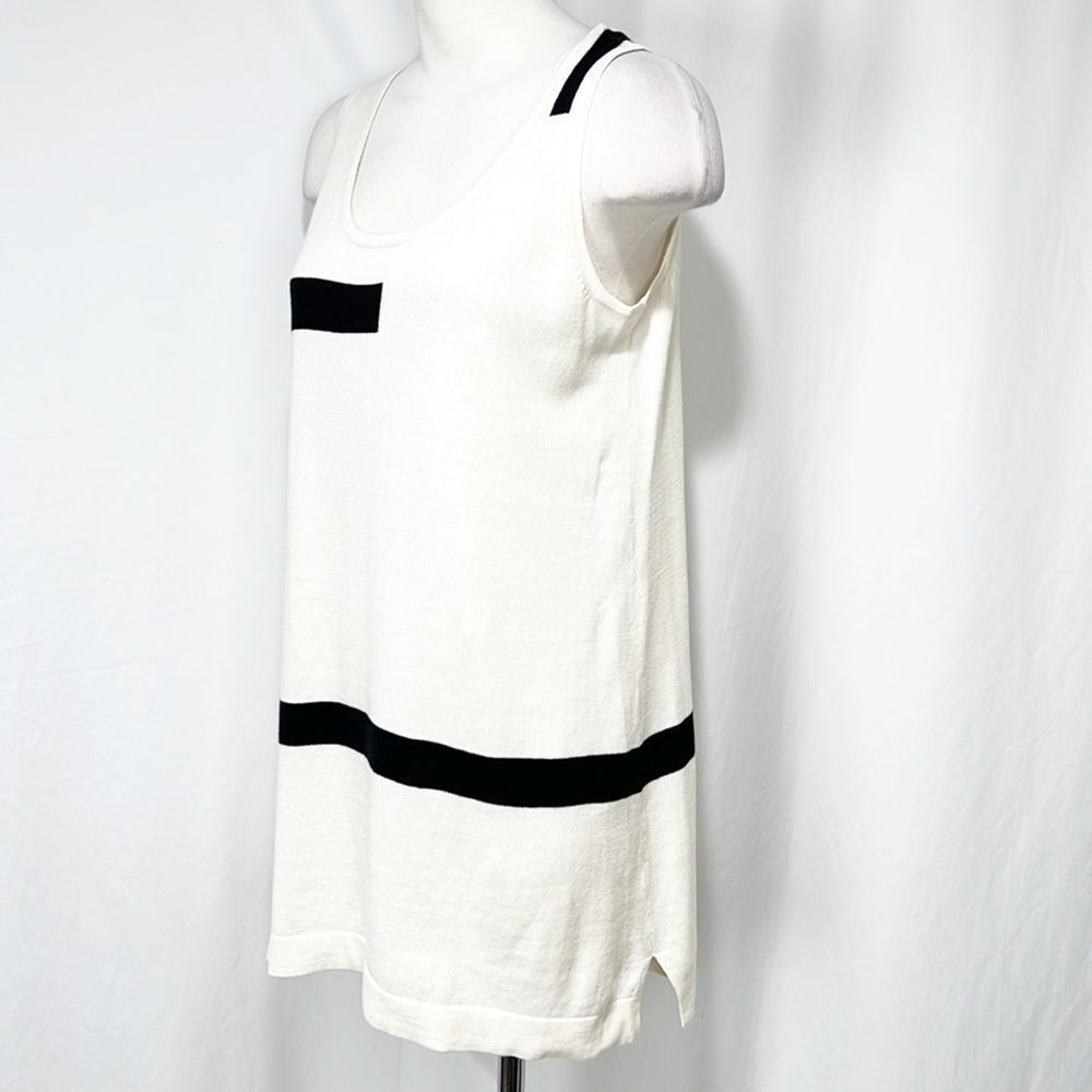 Lisa Todd Cream and Black Color Blocked Sleeveless Sweater Medium - Picture 3 of 9